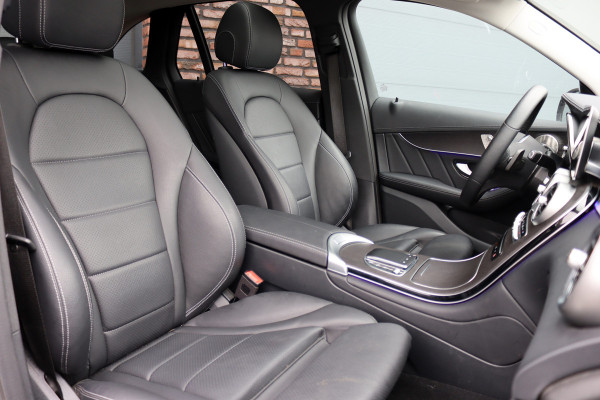 Mercedes-Benz GLC 300e 4MATIC Premium+ AMG Line | Luchtvering | Distronic | Trekhaak | Verwarmd Stuurwiel | Burmester | Memory | Panoramadak | Leder |