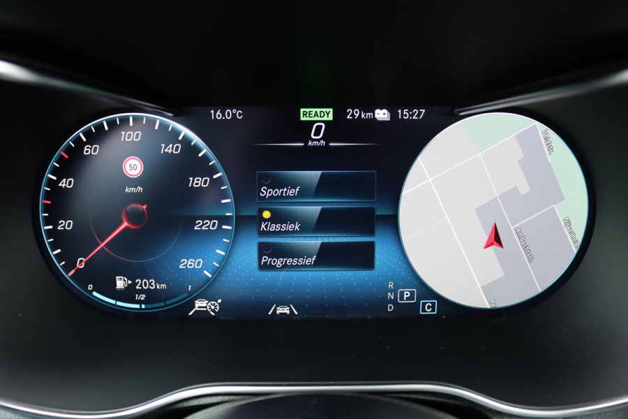 Mercedes-Benz GLC 300e 4MATIC Premium+ AMG Line | Luchtvering | Distronic | Trekhaak | Verwarmd Stuurwiel | Burmester | Memory | Panoramadak | Leder |
