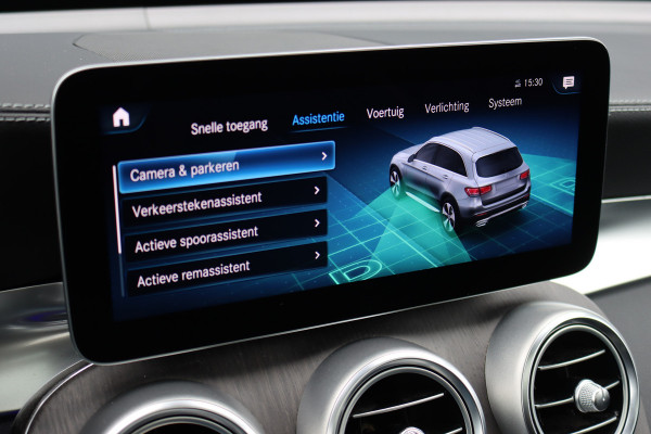Mercedes-Benz GLC 300e 4MATIC Premium+ AMG Line | Luchtvering | Distronic | Trekhaak | Verwarmd Stuurwiel | Burmester | Memory | Panoramadak | Leder |