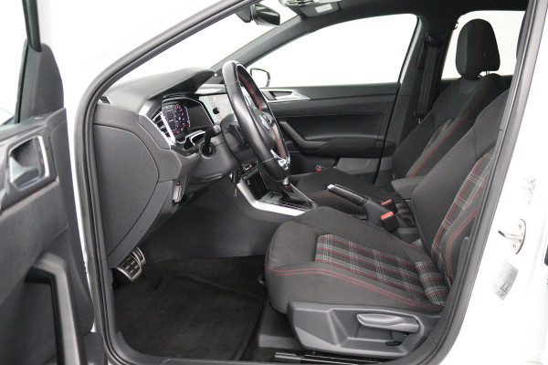 Volkswagen Polo 2.0 TSI GTI (PANORAMADAK, STOELVERWARMING, ACHTERUITRIJCAMERA, AUTOMAAT, CRUISE ADAPTIEF, PARKEERSENSOREN)