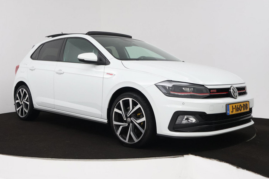 Volkswagen Polo 2.0 TSI GTI (PANORAMADAK, STOELVERWARMING, ACHTERUITRIJCAMERA, AUTOMAAT, CRUISE ADAPTIEF, PARKEERSENSOREN)