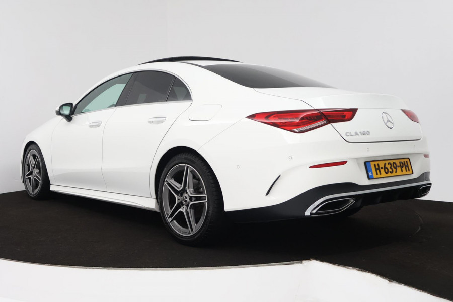 Mercedes-Benz CLA-Klasse 180 Business Solution AMG (PANORAMADAK, SFEERVERLICHTING, STOELVERWARMING, CAMERA, GOED ONDERHOUDEN)