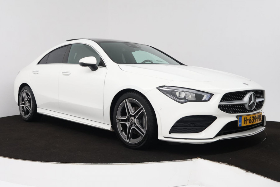 Mercedes-Benz CLA-Klasse 180 Business Solution AMG (PANORAMADAK, SFEERVERLICHTING, STOELVERWARMING, CAMERA, GOED ONDERHOUDEN)