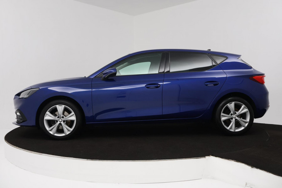 Seat Leon 1.5 TSI FR Ultimate Edition (ACHTERUITRIJCAMERA, STOELVERWARMING, NAVIGATIE, STUURVERWARMING, CRUISE, PARKEERSENSOREN)
