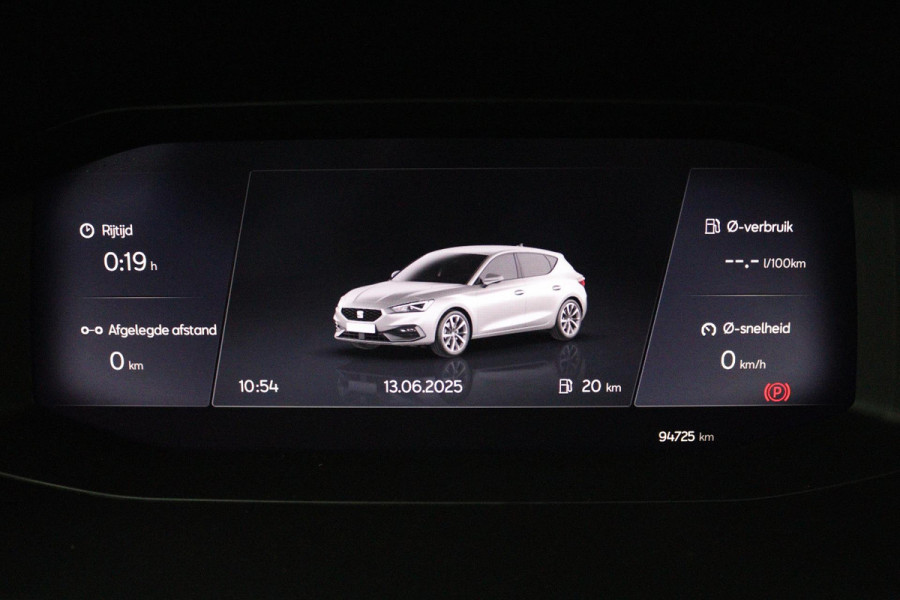 Seat Leon 1.5 TSI FR Ultimate Edition (ACHTERUITRIJCAMERA, STOELVERWARMING, NAVIGATIE, STUURVERWARMING, CRUISE, PARKEERSENSOREN)