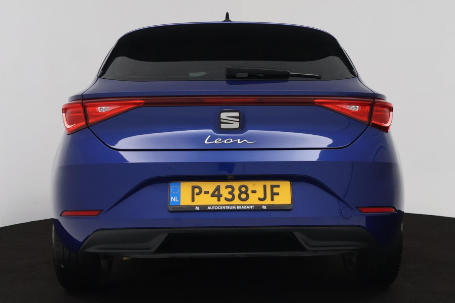 Seat Leon 1.5 TSI FR Ultimate Edition (ACHTERUITRIJCAMERA, STOELVERWARMING, NAVIGATIE, STUURVERWARMING, CRUISE, PARKEERSENSOREN)