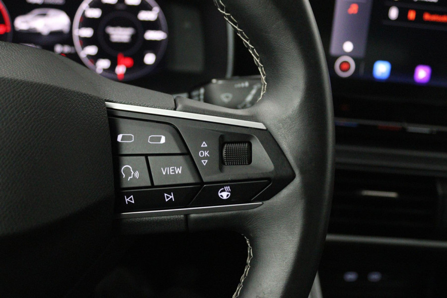 Seat Leon 1.5 TSI FR Ultimate Edition (ACHTERUITRIJCAMERA, STOELVERWARMING, NAVIGATIE, STUURVERWARMING, CRUISE, PARKEERSENSOREN)