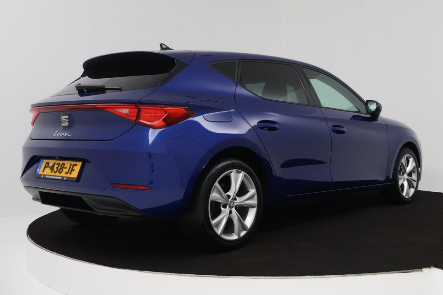 Seat Leon 1.5 TSI FR Ultimate Edition (ACHTERUITRIJCAMERA, STOELVERWARMING, NAVIGATIE, STUURVERWARMING, CRUISE, PARKEERSENSOREN)