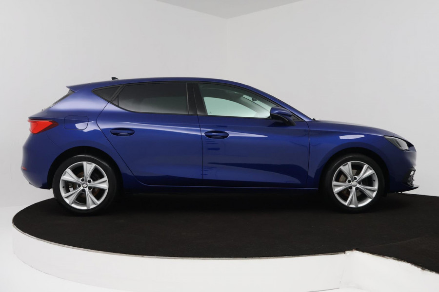 Seat Leon 1.5 TSI FR Ultimate Edition (ACHTERUITRIJCAMERA, STOELVERWARMING, NAVIGATIE, STUURVERWARMING, CRUISE, PARKEERSENSOREN)