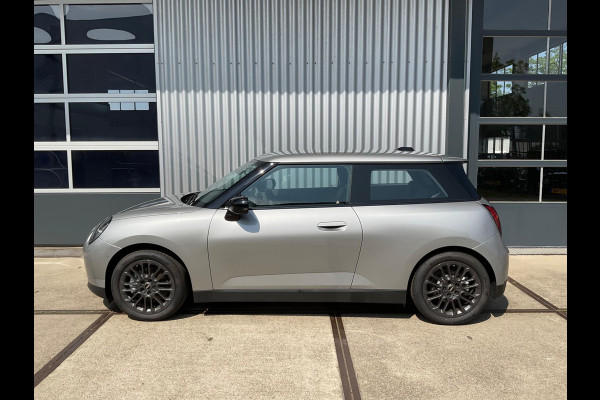 MINI Cooper E Essential 40.7 kWh