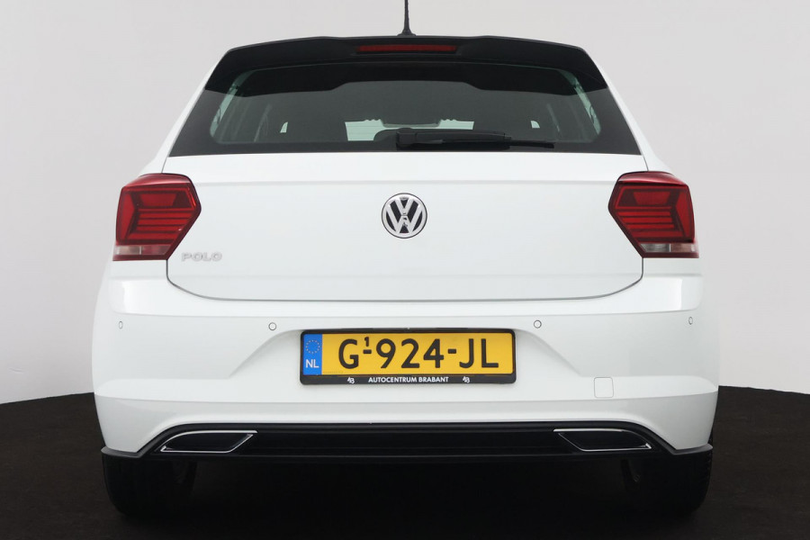 Volkswagen Polo 1.0 TSI Comfortline (PARKEERSENSOREN, CRUISE ADAPTIEF, NAVIGATIE, NL-AUTO, GOED ONDERHOUDEN)