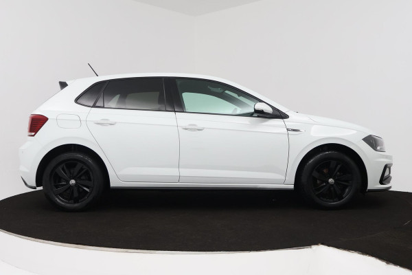 Volkswagen Polo 1.0 TSI Comfortline (PARKEERSENSOREN, CRUISE ADAPTIEF, NAVIGATIE, NL-AUTO, GOED ONDERHOUDEN)