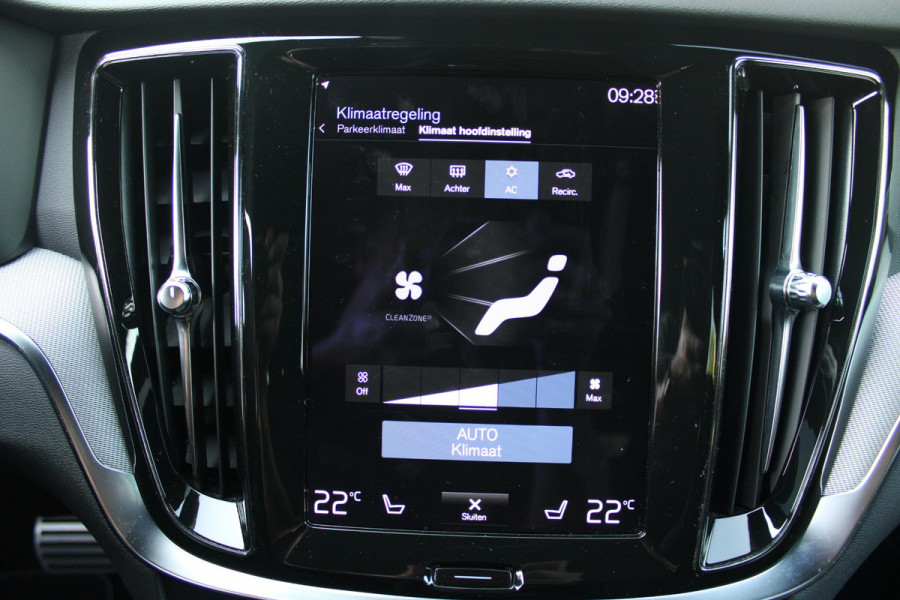 Volvo V60 2.0 T6 340PK RECHARGE LONG RANGE AWD R-DESIGN **NIEUW STAAT ** 18,8KWH | ELEKTRISCH BEDIENBARE VOORSTOELEN MET GEHEUGEN OP BESTUURDERSSTOEL | 18" 5-Y SPAAKS MATT BLACK / DIAMOND CUT R-DESIGN WIELEN | HIGH PERFORMANCE SOUND HARMAN KARDON | ADAPTIVE CRUISE CONTROL | ACHTERUITRIJ CAMERA | GETINTE RUITEN | PARKEERSENSOREN VOOR EN ACHTER | STOEL/STUUR VERWARMING | BEKLEDING R-DESIGN NAPPA LEDER / TEXTIEL CHARCOAL IN COMBINATIE MET SPORTSTOELEN | KEYLESS ENTRY/START | ELEKTRISCH BEDIENBARE ACHTERKLEP |