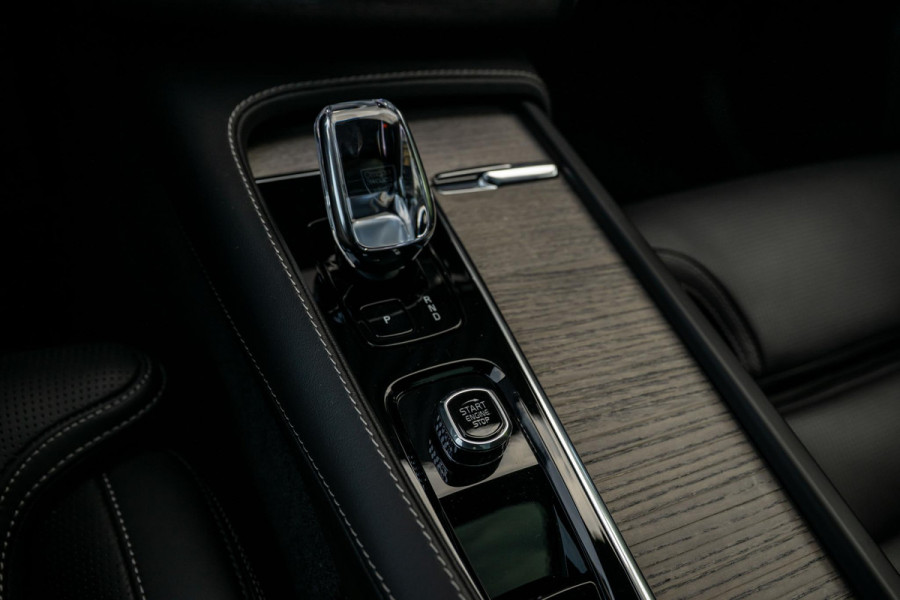 Volvo XC90 2.0 T8 Recharge AWD Ultimate Dark 455pk LONG RANGE