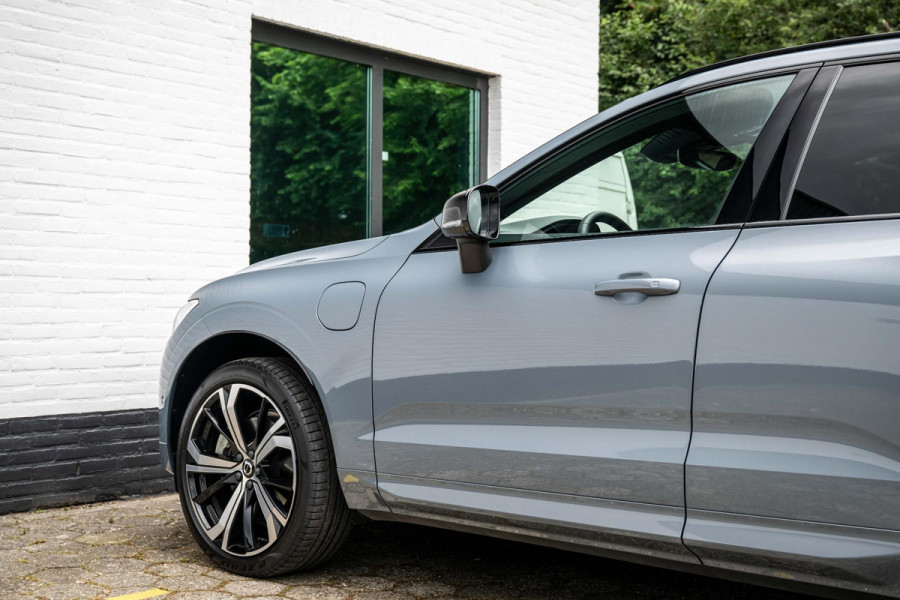 Volvo XC60 2.0 T6 AWD R-Design 398pk LONG RANGE Google Maps