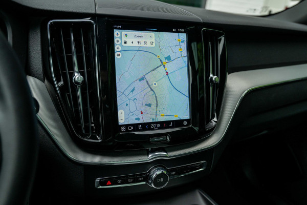 Volvo XC60 2.0 T6 AWD R-Design 398pk LONG RANGE Google Maps