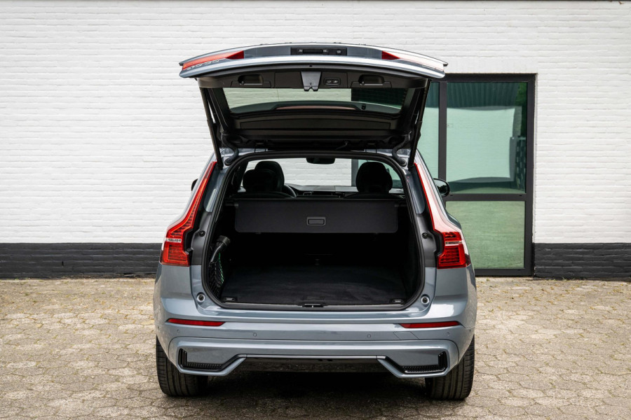 Volvo XC60 2.0 T6 AWD R-Design 398pk LONG RANGE Google Maps