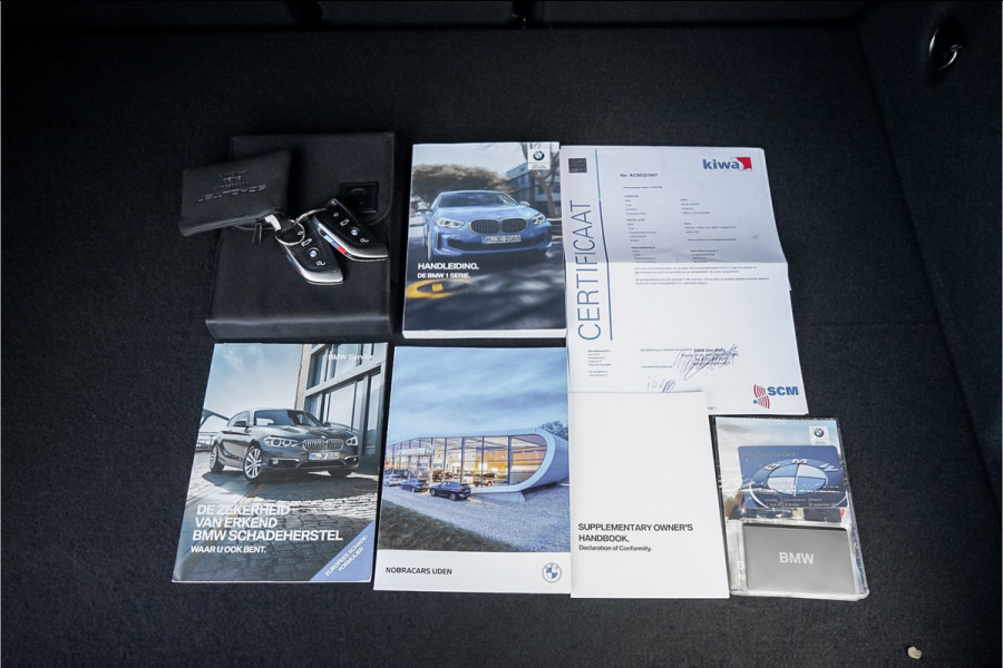 BMW 1-serie M135i xDrive High Ex Shadow Pano H/K Memory HUD Stuurverw