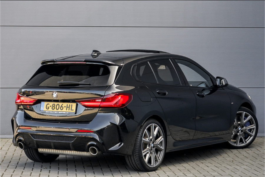 BMW 1-serie M135i xDrive High Ex Shadow Pano H/K Memory HUD Stuurverw