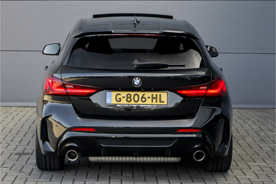 BMW 1-serie M135i xDrive High Ex Shadow Pano H/K Memory HUD Stuurverw