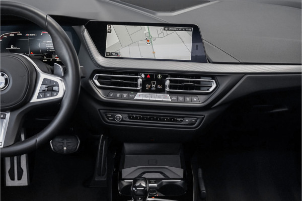 BMW 1-serie M135i xDrive High Ex Shadow Pano H/K Memory HUD Stuurverw