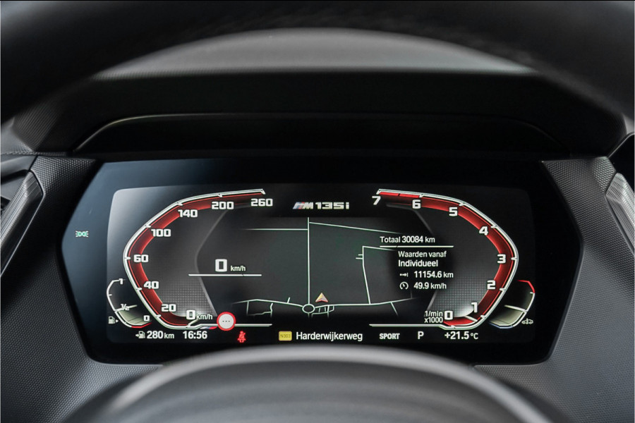 BMW 1-serie M135i xDrive High Ex Shadow Pano H/K Memory HUD Stuurverw