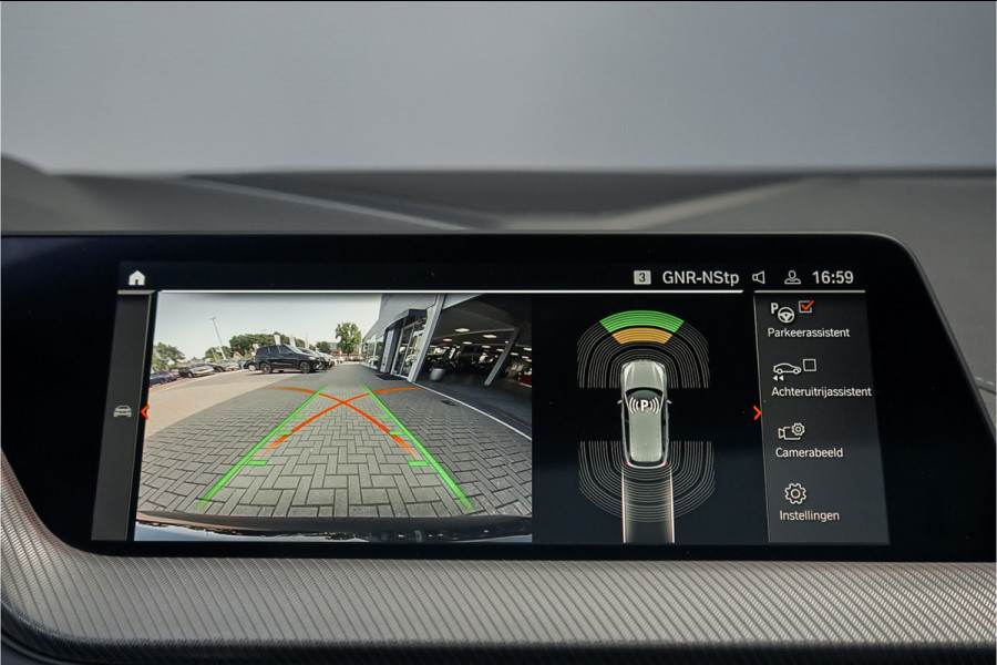 BMW 1-serie M135i xDrive High Ex Shadow Pano H/K Memory HUD Stuurverw