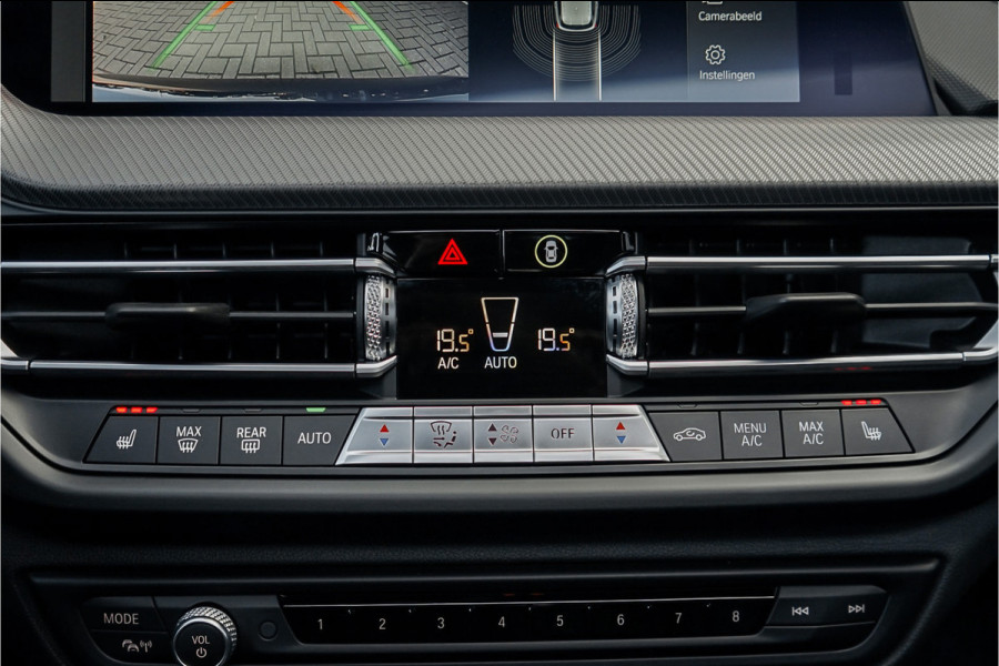 BMW 1-serie M135i xDrive High Ex Shadow Pano H/K Memory HUD Stuurverw