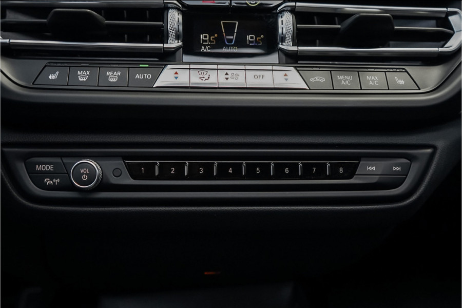 BMW 1-serie M135i xDrive High Ex Shadow Pano H/K Memory HUD Stuurverw