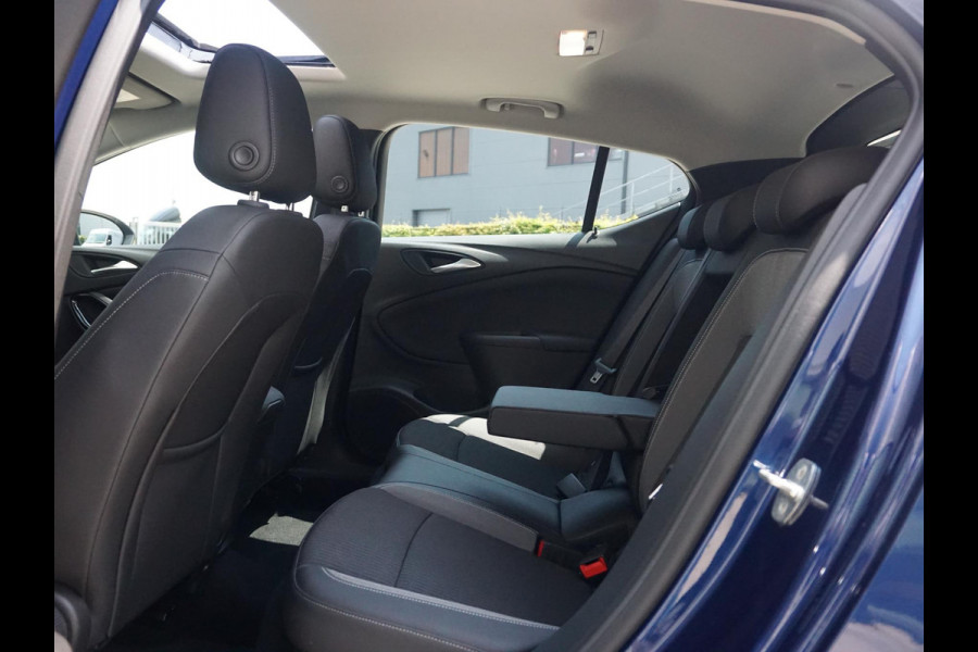 Opel Astra 1.2 Elegance Schuifkanteldak | AGR stoelen