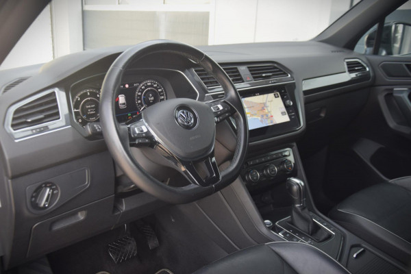 Volkswagen Tiguan Allspace 2.0 TDI Highline Business R PANORAMADAK/TREKHAAK/LEER PAKKET