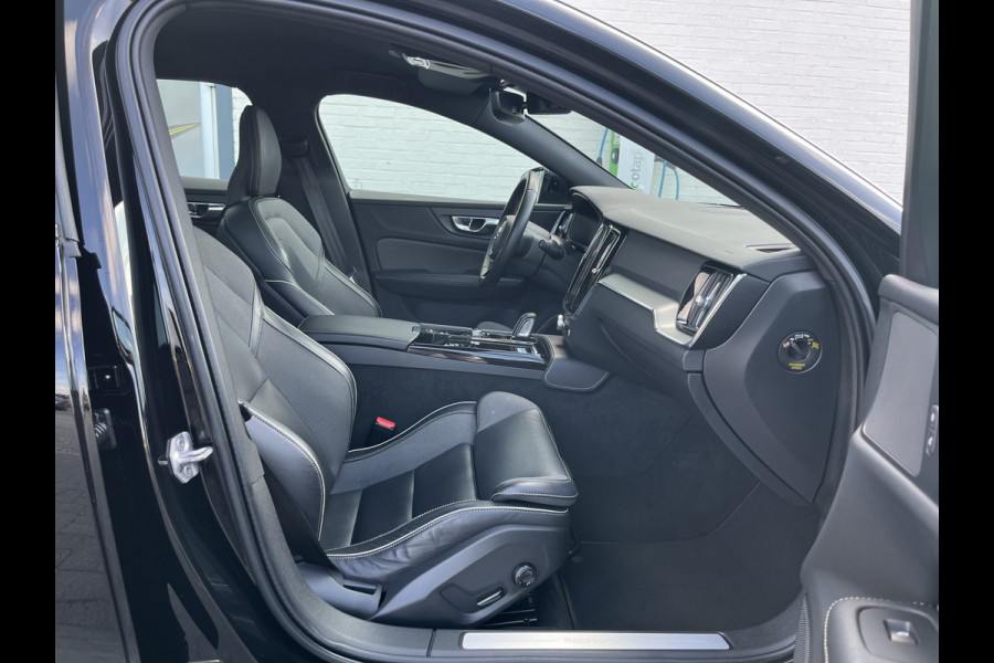 Volvo V60 2.0 T6 Recharge AWD R-Design | Apple carplay | Cruise control | Zwenkbare trekhaak | Memory |