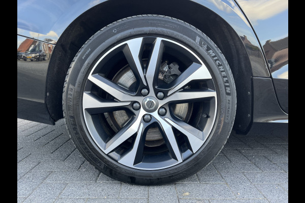 Volvo V60 2.0 T6 Recharge AWD R-Design | Apple carplay | Cruise control | Zwenkbare trekhaak | Memory |