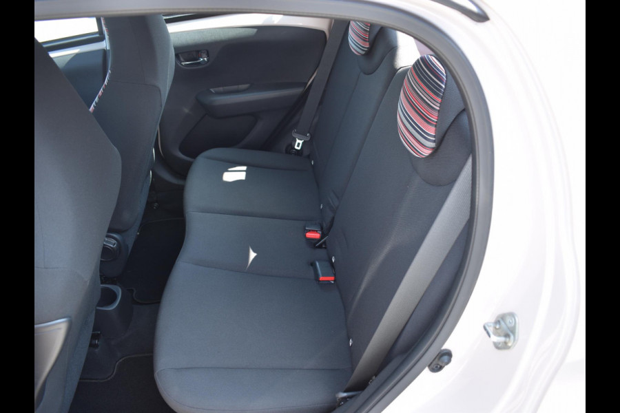 Citroën C1 1.0 VTi Shine ACHTERUITRIJCAMERA | CARPLAY | LICHTMETALEN VELGEN | AIRCO