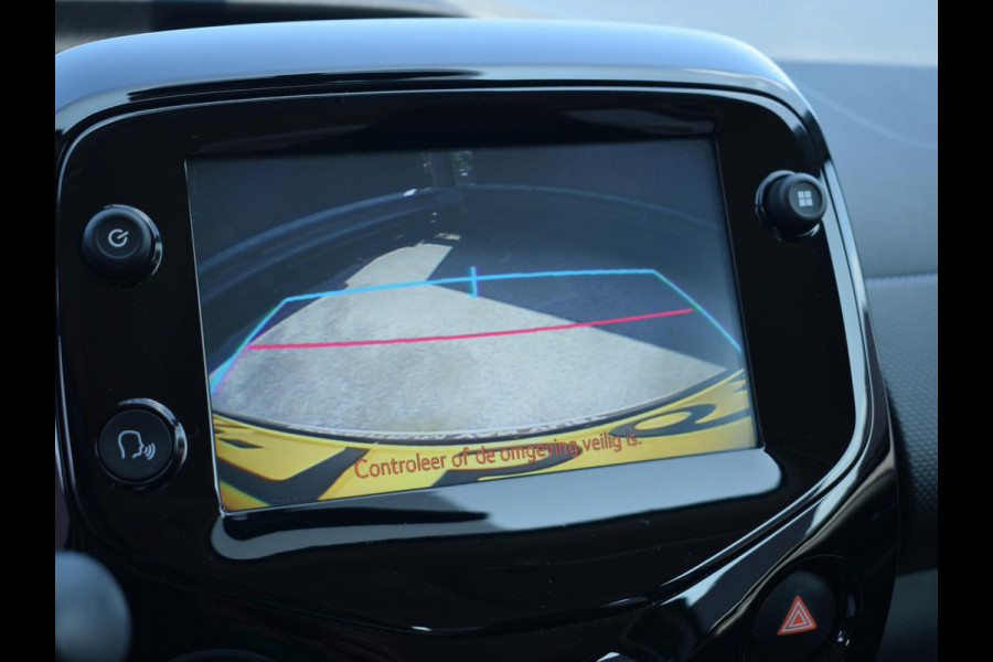 Citroën C1 1.0 VTi Shine ACHTERUITRIJCAMERA | CARPLAY | LICHTMETALEN VELGEN | AIRCO