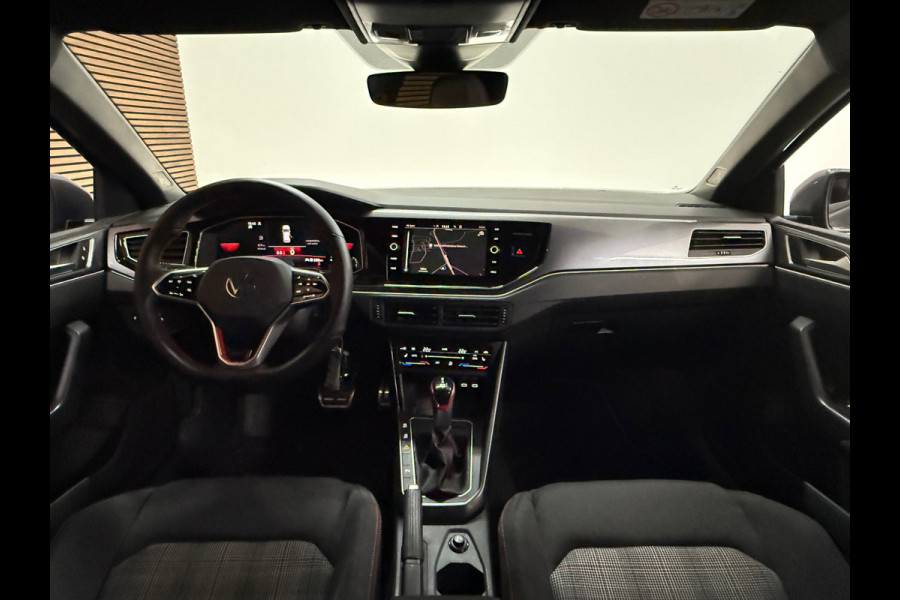 Volkswagen Polo 2.0 TSI GTI | Virtual | Fabrieksgarantie | IQ-LED | Apple Carplay | Ambient | ACC | PDC | Climatronic |
