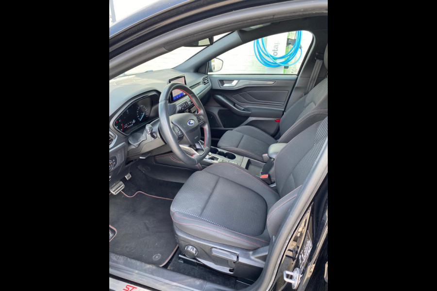 Ford FOCUS Wagon 1.5 EcoBoost ST Line Business | Cruise control | Apple carplay | trekhaak.afnb | Premium audio | Keyless |