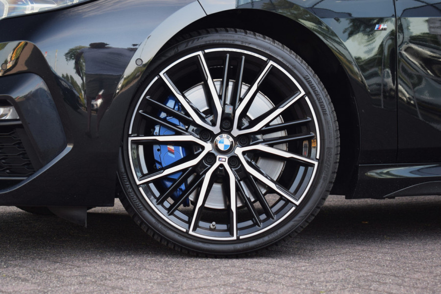BMW 2 Serie Gran Coupé 218i High Executive M-Sport | Full option | Pano | Stuurverw. | Adapt. cruise