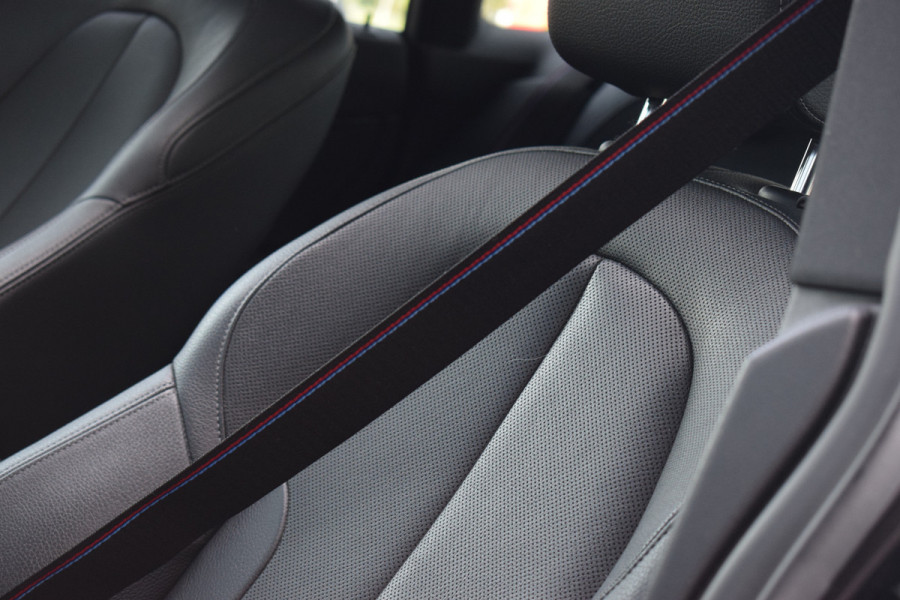BMW 2 Serie Gran Coupé 218i High Executive M-Sport | Full option | Pano | Stuurverw. | Adapt. cruise