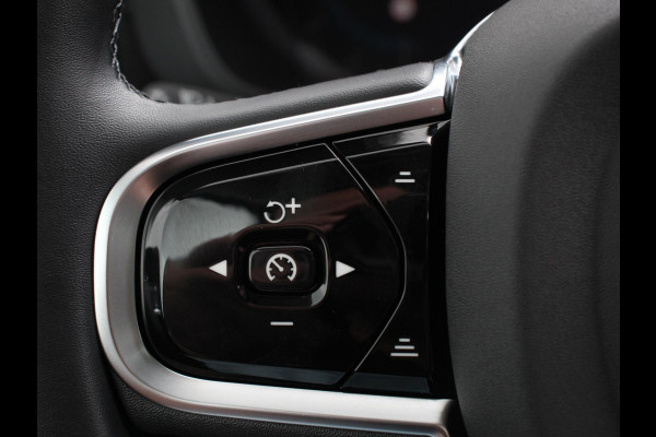 Volvo XC60 2.0 T6 Plug-in hybrid AWD Ultimate Dark | Bowers &Wilkins Premium Sound system | Navigatie Google | Paonarama dak | Camera | Extra Getint glas | Stoelen met massage functie