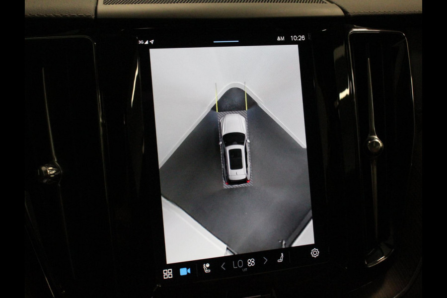 Volvo XC60 2.0 T6 Plug-in hybrid AWD Ultimate Dark | Bowers &Wilkins Premium Sound system | Navigatie Google | Paonarama dak | Camera | Extra Getint glas | Stoelen met massage functie