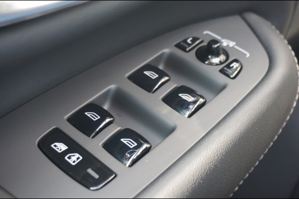 Volvo XC90 2.0 T8 PHEV AWD Ultra Bright NIEUW | LUCHTVERING | TREKHAAK!