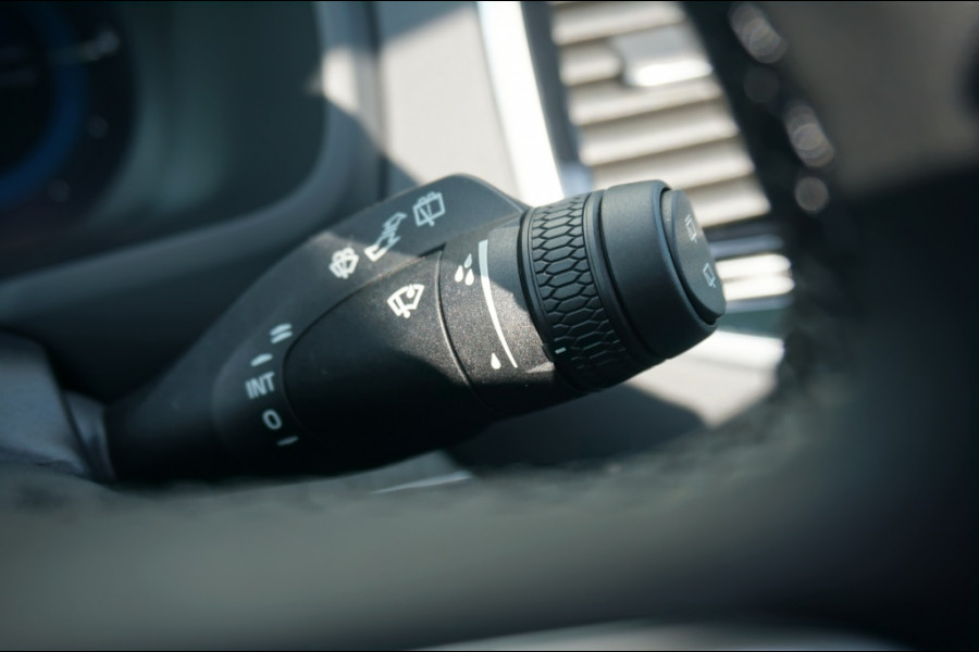 Volvo XC90 2.0 T8 PHEV AWD Ultra Bright NIEUW | LUCHTVERING | TREKHAAK!
