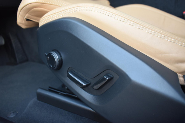 Volvo XC60 2.0 T6 Plug-in hybrid AWD 350PK Aut. Ultimate | Pano | LED | Navi | Camera | BLiS | Incl. garantie