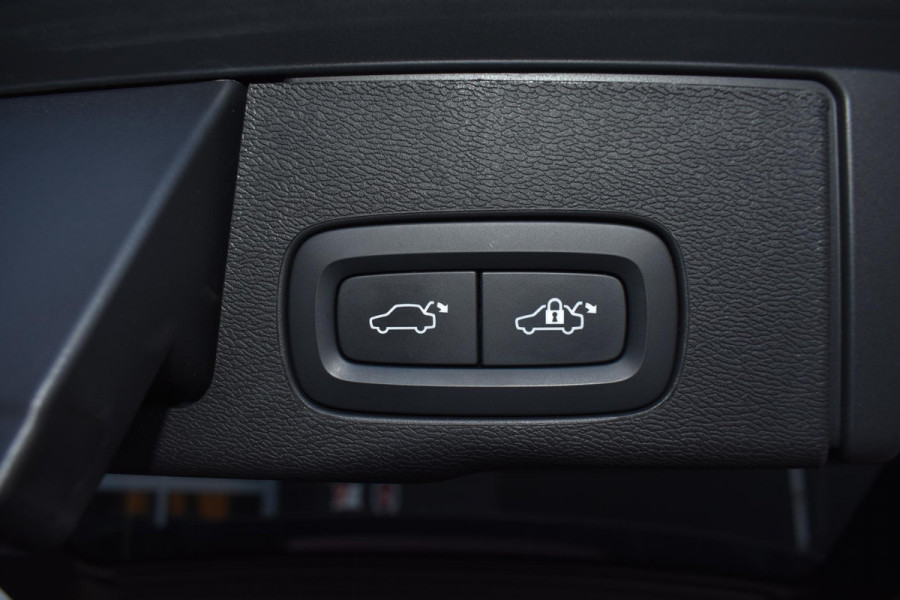 Volvo XC60 2.0 T6 Plug-in hybrid AWD 350PK Aut. Ultimate | Pano | LED | Navi | Camera | BLiS | Incl. garantie