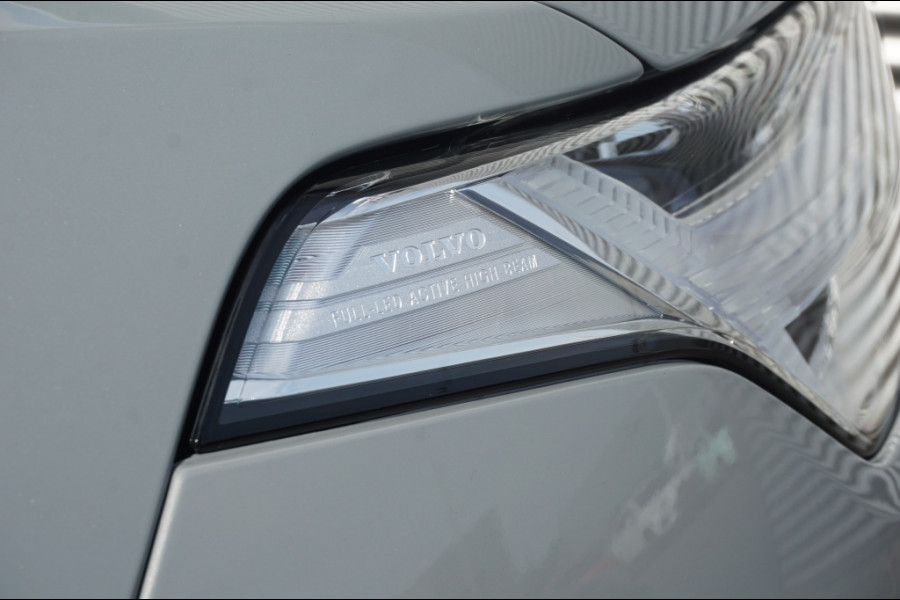 Volvo XC90 2.0 T8 PHEV AWD Ultra Bright NIEUW | LUCHTVERING | TREKHAAK!