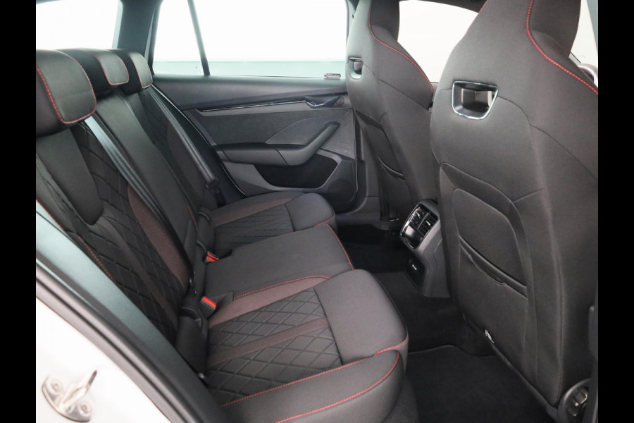 Škoda Octavia Combi 1.4 TSI RS iV PHEV Business 245PK PHEV | Verlengde garantie |  Adaptive cruise control | Trekhaak wegklapbaar | Parkeercamera |