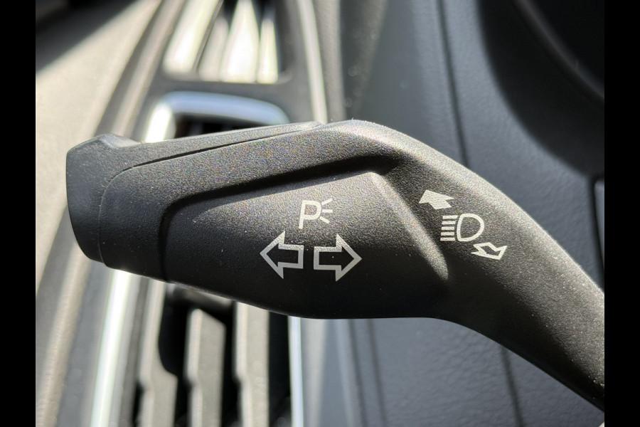 Ford FOCUS Wagon BWJ 2018 | 1.0 126PK Titanium | TREKHAAK | CLIMA | NAVI | PDC | CRUISE | CARPLAY