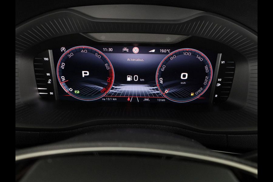 Škoda Karoq Sportline Business 1.5 TSI 150 pk 7 versn. DSG | Dode hoek sensoren | Adaptive Cruise Control | Elektrische achterklep