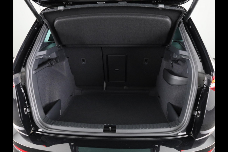 Škoda Karoq Sportline Business 1.5 TSI 150 pk 7 versn. DSG | Dode hoek sensoren | Adaptive Cruise Control | Elektrische achterklep